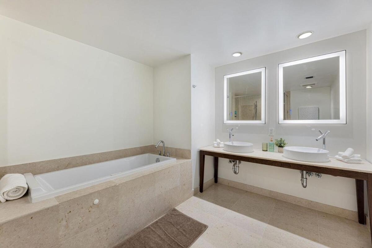 Sky High Penthouse Corner 2br 2ba Icon Brickell Appartement *