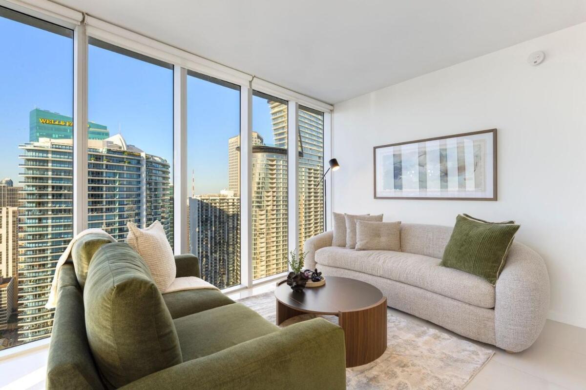 Sky High Penthouse Corner 2br 2ba Icon Brickell Appartement